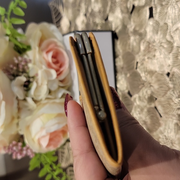 Authentic Celine kisslock wallet - Picture 4 of 8